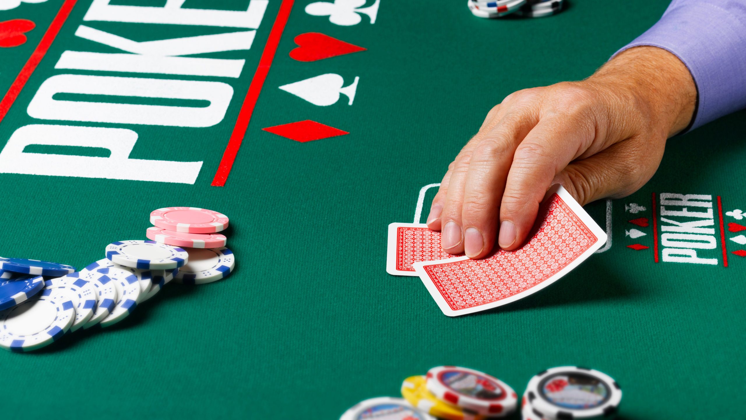 Chi tiết cách chơi poker cơ bản